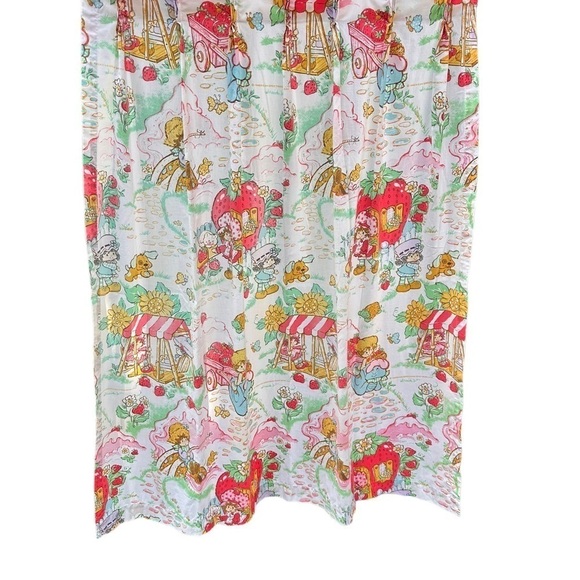 Strawberry Shortcake Vintage Pinch Pleat Curtain Panels - Set of 2 - Picture 3 of 10